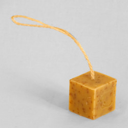 Savon saponifié à froid aux flocons d'avoine et au lait de chèvre